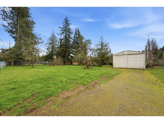 130 C St, Scotts Mills, OR 97375