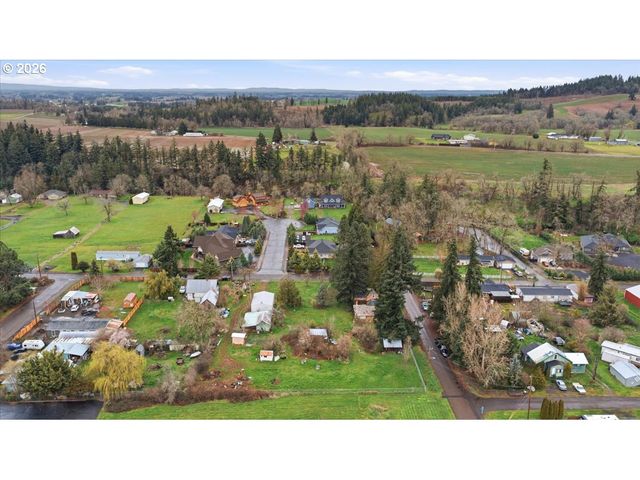 130 C St, Scotts Mills, OR 97375