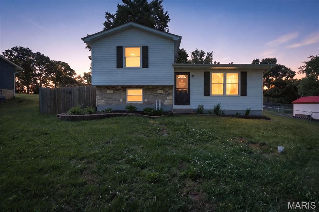 505 Rathburn Street, De Soto, MO 63020