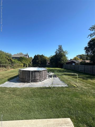 38968 Harrison Drive, Sterling Heights, MI 48310