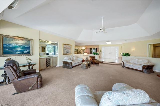 2227 Regal WAY, Naples, FL 34110