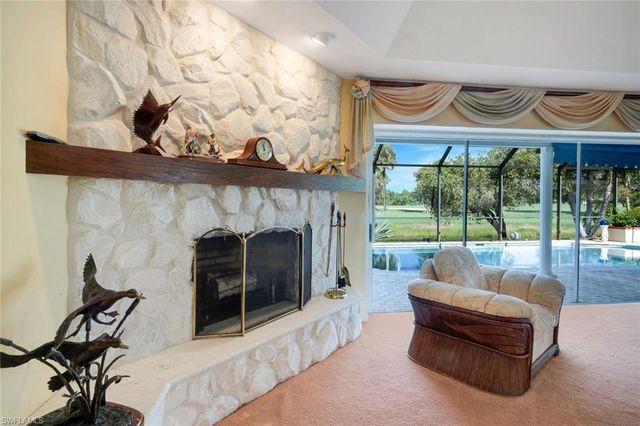 2227 Regal WAY, Naples, FL 34110