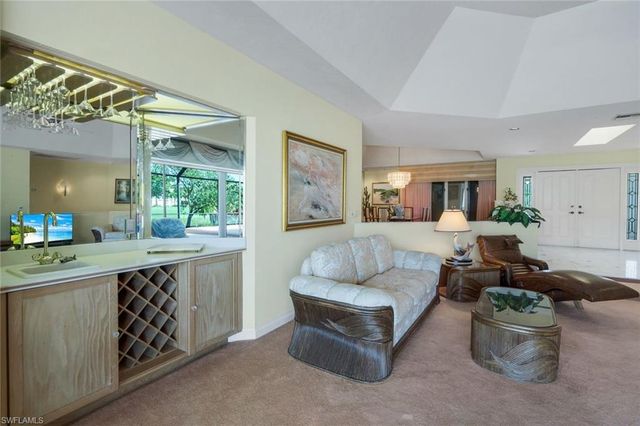 2227 Regal WAY, Naples, FL 34110
