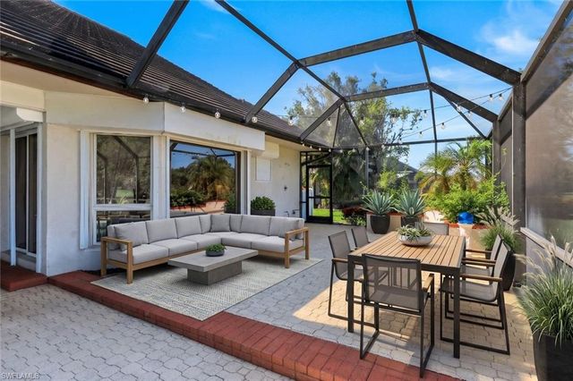 2227 Regal WAY, Naples, FL 34110