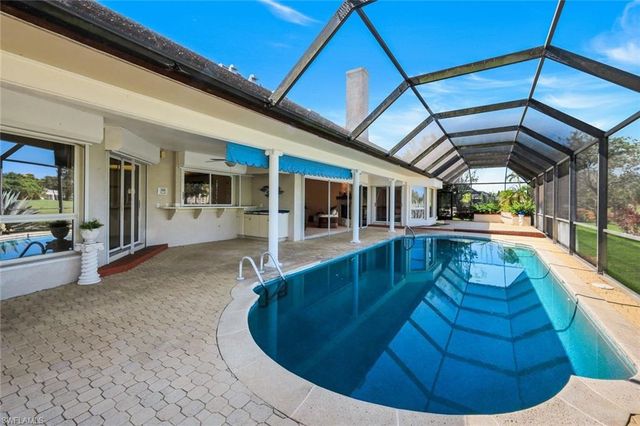 2227 Regal WAY, Naples, FL 34110
