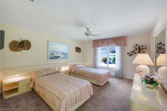 2227 Regal WAY, Naples, FL 34110