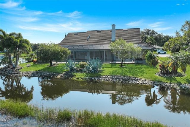 2227 Regal WAY, Naples, FL 34110
