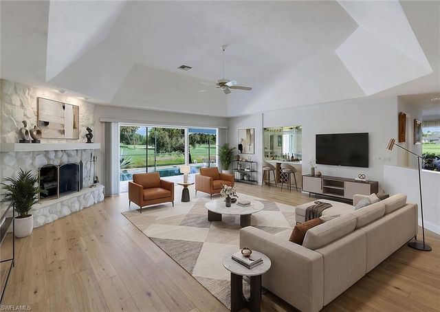 2227 Regal WAY, Naples, FL 34110