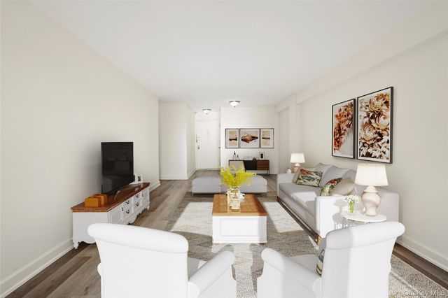 67-41 Burns Street 107, Forest Hills, NY 11375