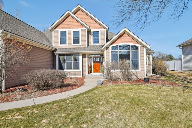 2477 Golf View Drive, River Falls, WI 54022