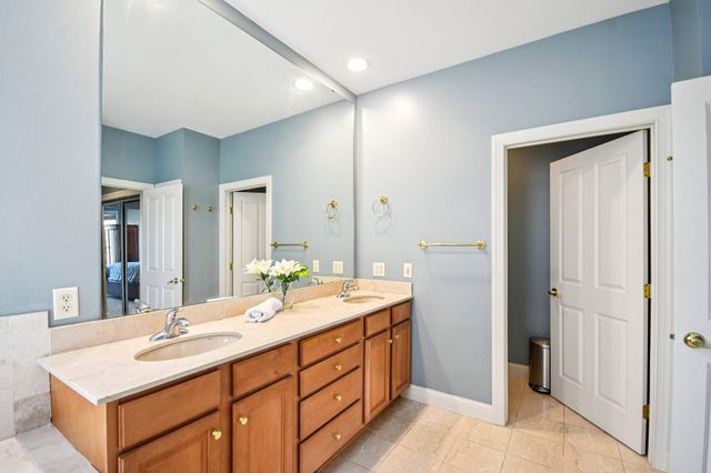 2477 Golf View Drive, River Falls, WI 54022