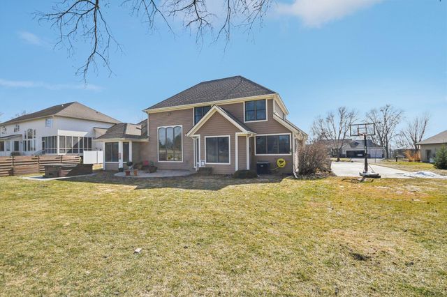 2477 Golf View Drive, River Falls, WI 54022
