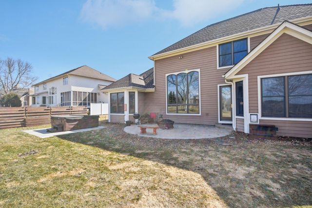 2477 Golf View Drive, River Falls, WI 54022
