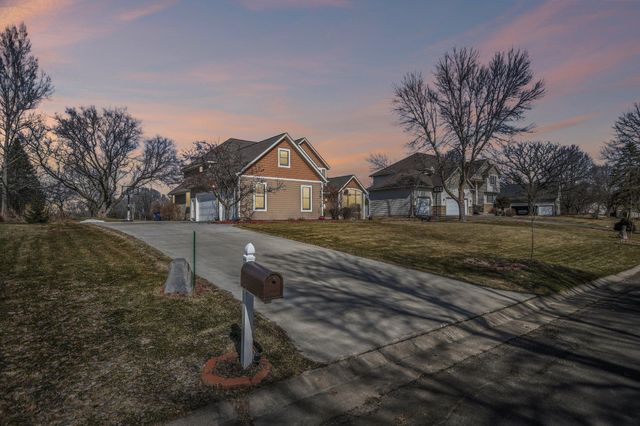 2477 Golf View Drive, River Falls, WI 54022