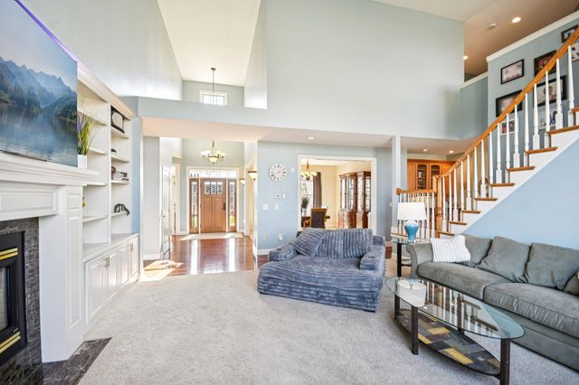 2477 Golf View Drive, River Falls, WI 54022