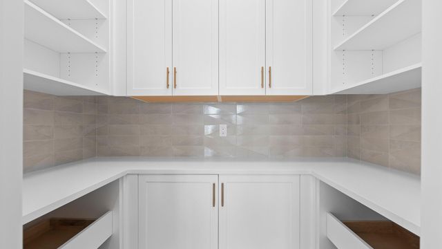 5468 Hutchinson Way, Westlake, FL 33470