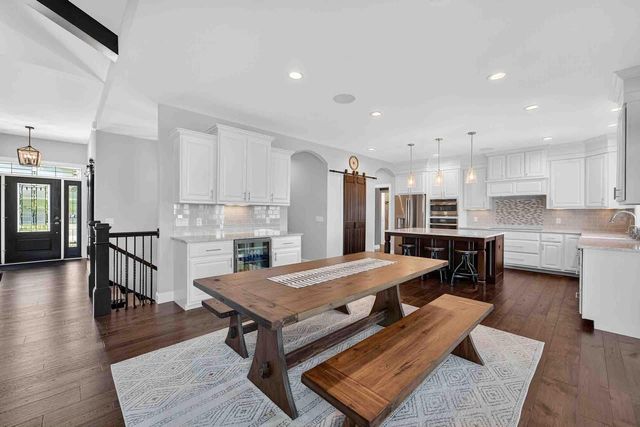 810 Lynn Street, Waunakee, WI 53597