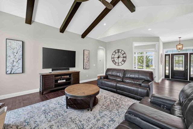 810 Lynn Street, Waunakee, WI 53597