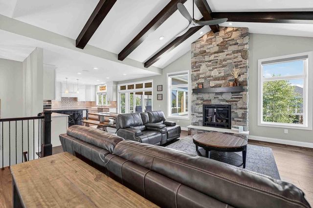 810 Lynn Street, Waunakee, WI 53597