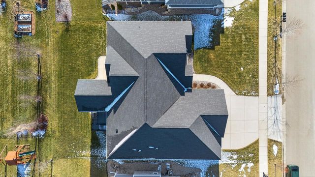 810 Lynn Street, Waunakee, WI 53597