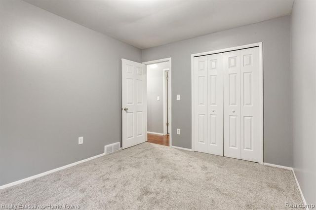 2448 Oakcrest Road, Sterling Heights, MI 48310