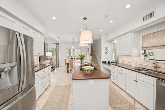 15819 N Barkers Landing Road, Houston, TX 77079