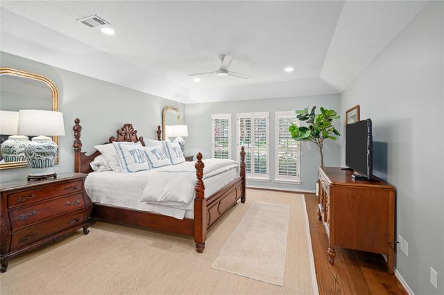 15819 N Barkers Landing Road, Houston, TX 77079