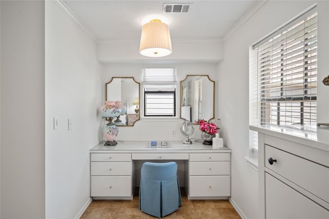 15819 N Barkers Landing Road, Houston, TX 77079