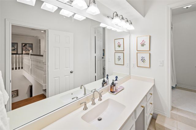 15819 N Barkers Landing Road, Houston, TX 77079