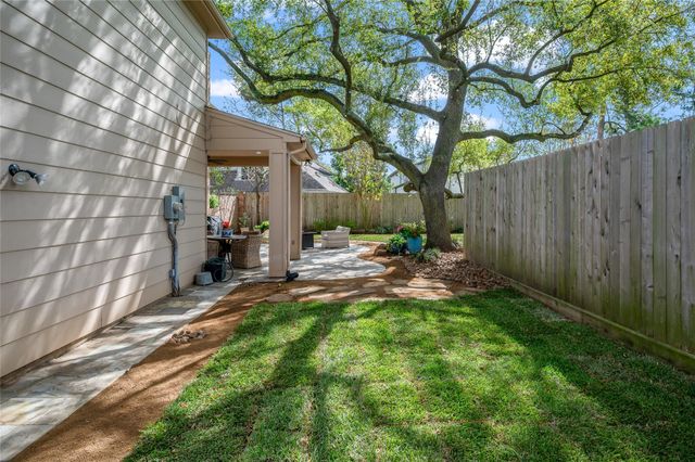 15819 N Barkers Landing Road, Houston, TX 77079