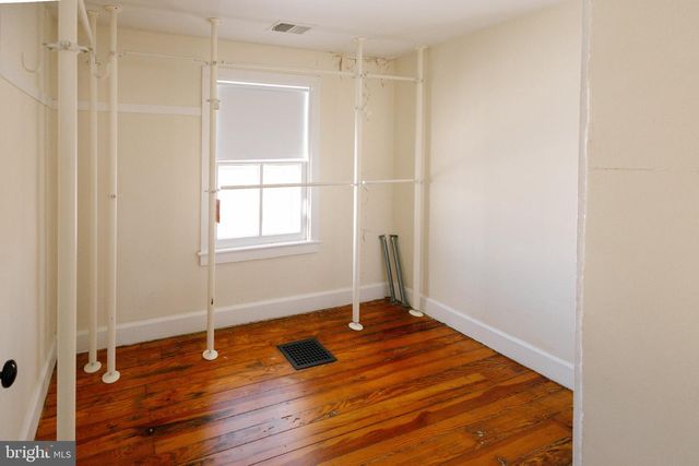 37961 FOREST MILLS RD, Leesburg, VA 20175