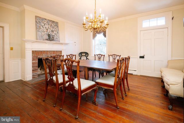 37961 FOREST MILLS RD, Leesburg, VA 20175