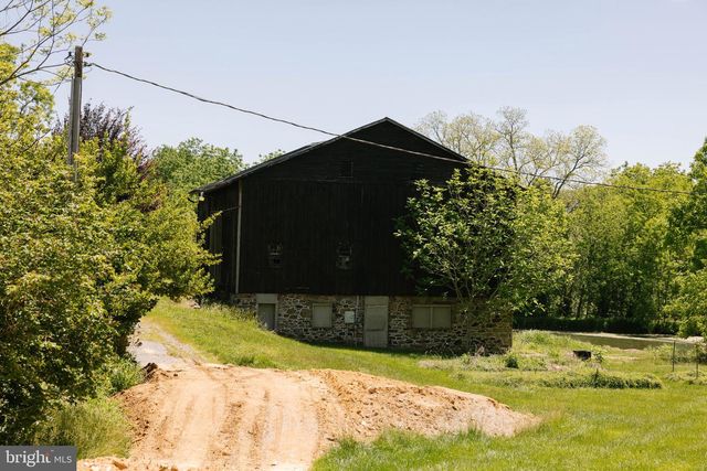 37961 FOREST MILLS RD, Leesburg, VA 20175