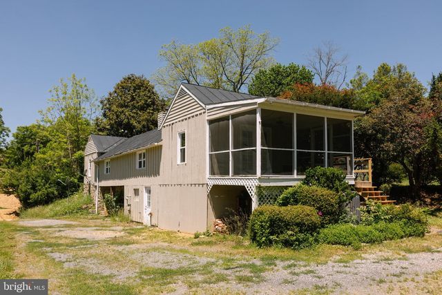 37961 FOREST MILLS RD, Leesburg, VA 20175