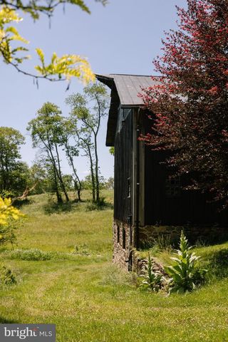 37961 FOREST MILLS RD, Leesburg, VA 20175