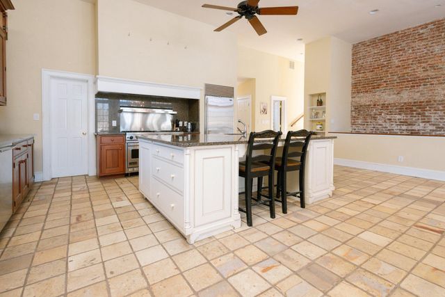37961 FOREST MILLS RD, Leesburg, VA 20175