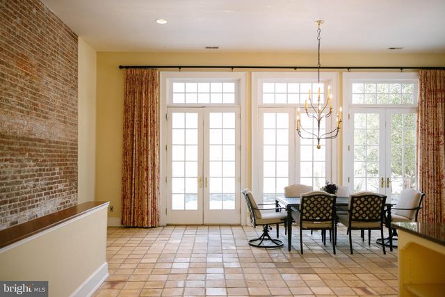 37961 FOREST MILLS RD, Leesburg, VA 20175