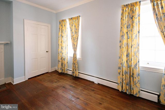 37961 FOREST MILLS RD, Leesburg, VA 20175