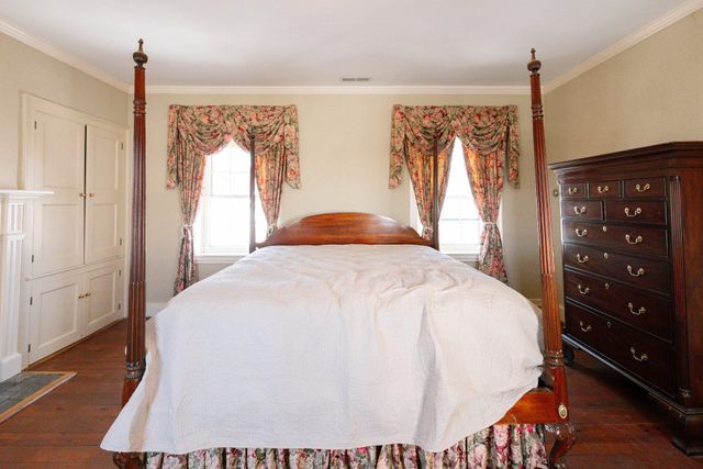 37961 FOREST MILLS RD, Leesburg, VA 20175