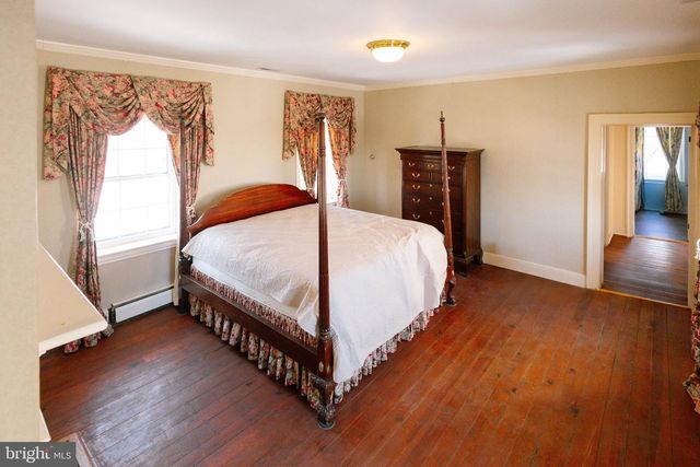 37961 FOREST MILLS RD, Leesburg, VA 20175