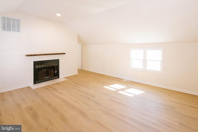37961 FOREST MILLS RD, Leesburg, VA 20175