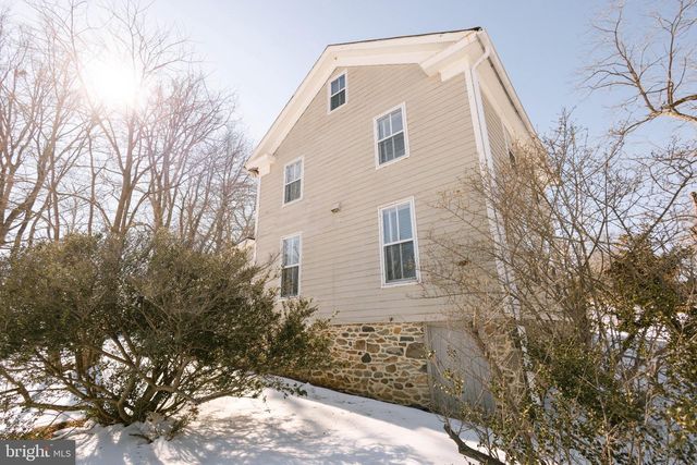 37961 FOREST MILLS RD, Leesburg, VA 20175
