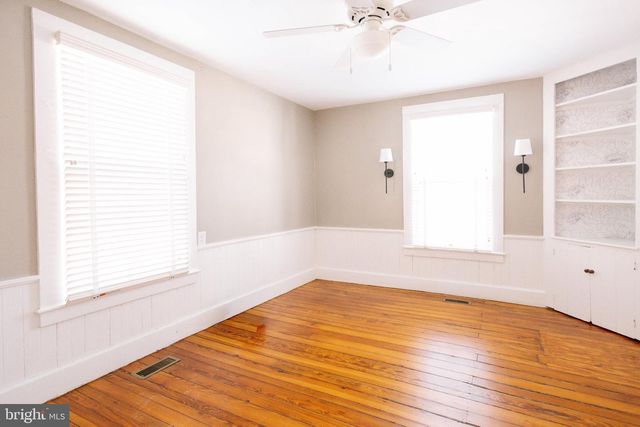 37961 FOREST MILLS RD, Leesburg, VA 20175