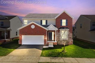 59625 Twin Pines Drive, Lyon Charter Township, MI 48165