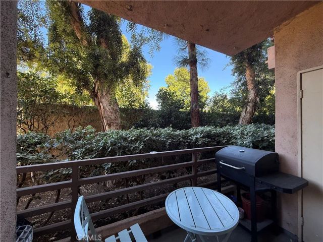 6815 Remmet Avenue 122, Canoga Park, CA 91303