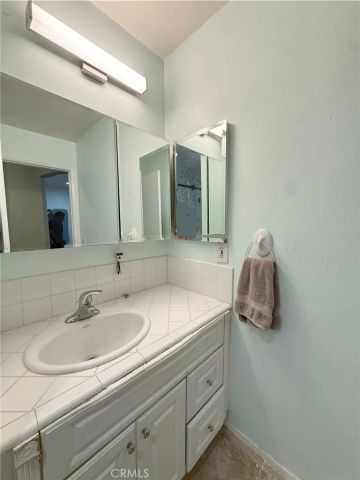 6815 Remmet Avenue 122, Canoga Park, CA 91303