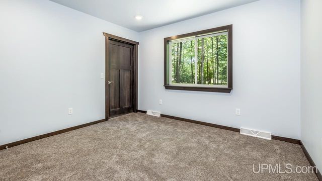 W8031 Millie Hill Estates Drive, Iron Mountain, MI 49801