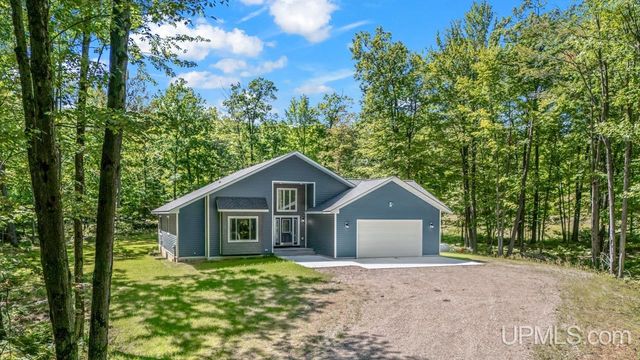 W8031 Millie Hill Estates Drive, Iron Mountain, MI 49801