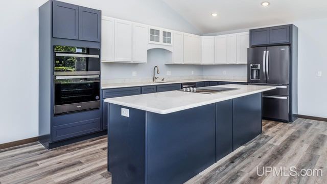 W8031 Millie Hill Estates Drive, Iron Mountain, MI 49801