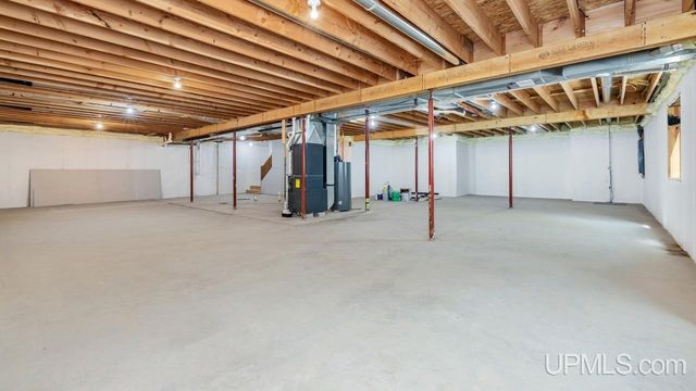 W8031 Millie Hill Estates Drive, Iron Mountain, MI 49801